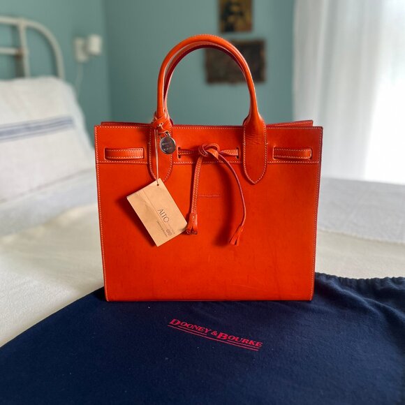 VINTAGE CLASSIC ORIGINAL DOONEY & BOURKE ALTO TASSEL HANDBAG ORANGE - Picture 2 of 7